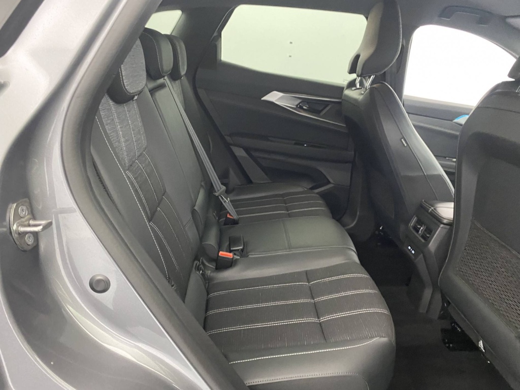 RENAULT Austral Techno E-Tech hybrid 200 - ref: 6-2971x212652 - Photo 17