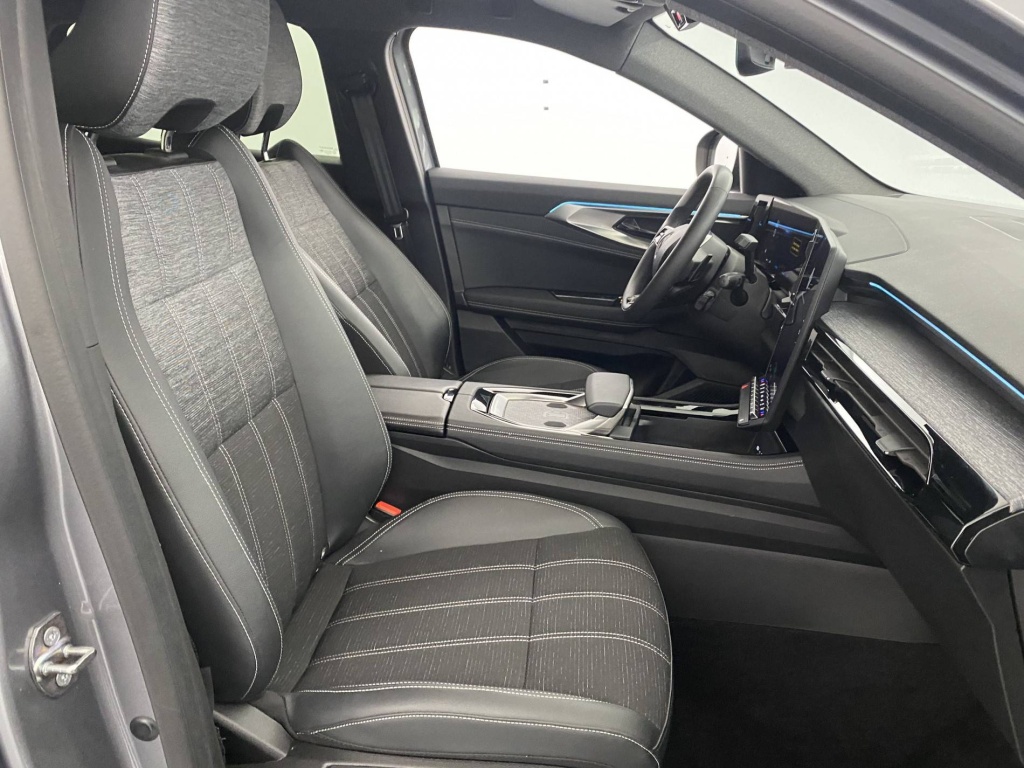 RENAULT Austral Techno E-Tech hybrid 200 - ref: 6-2971x212652 - Photo 9