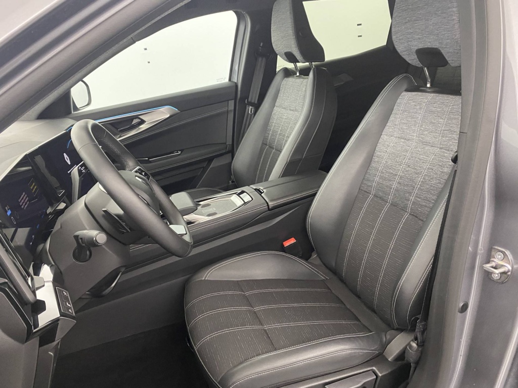 RENAULT Austral Techno E-Tech hybrid 200 - ref: 6-2971x212653 - Photo 18