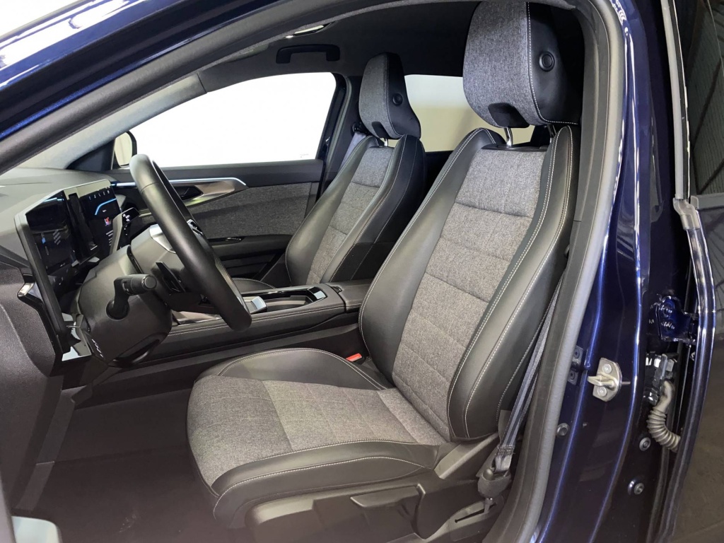 RENAULT Espace Techno E-Tech hybrid 200 - ref: 6-2971x213810 - Photo 18