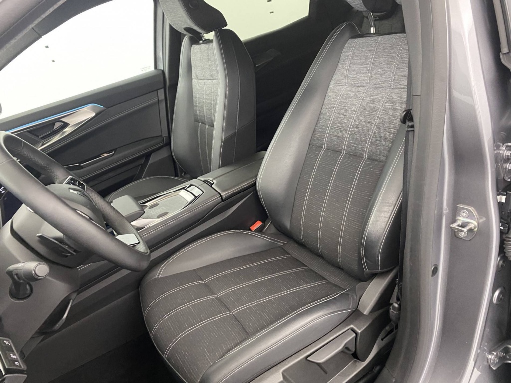 RENAULT Austral Techno E-Tech hybrid 200 - ref: 6-2971x213812 - Photo 18