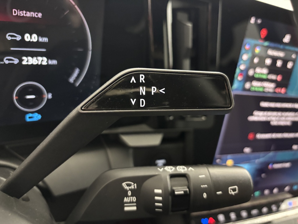 RENAULT Megane Techno EV60 220 ch super charge - ref: 6-2971x218706 - Photo 20