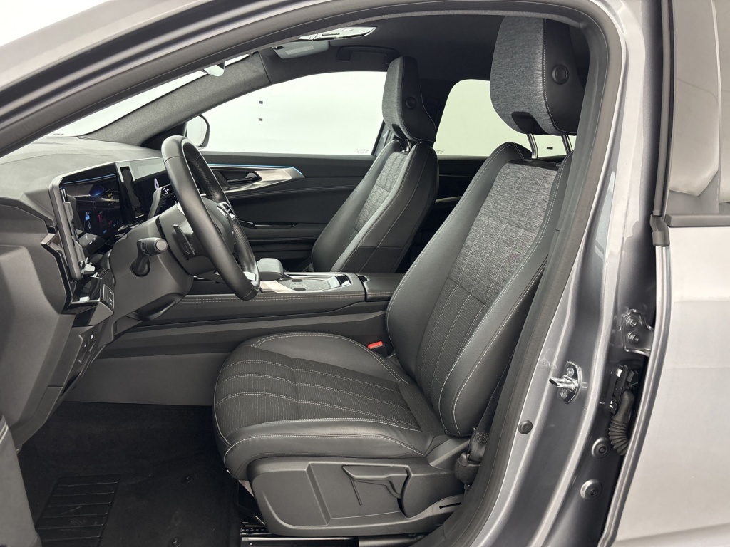 RENAULT Austral Techno E-Tech hybrid 200 - ref: 6-2971x224674 - Photo 13