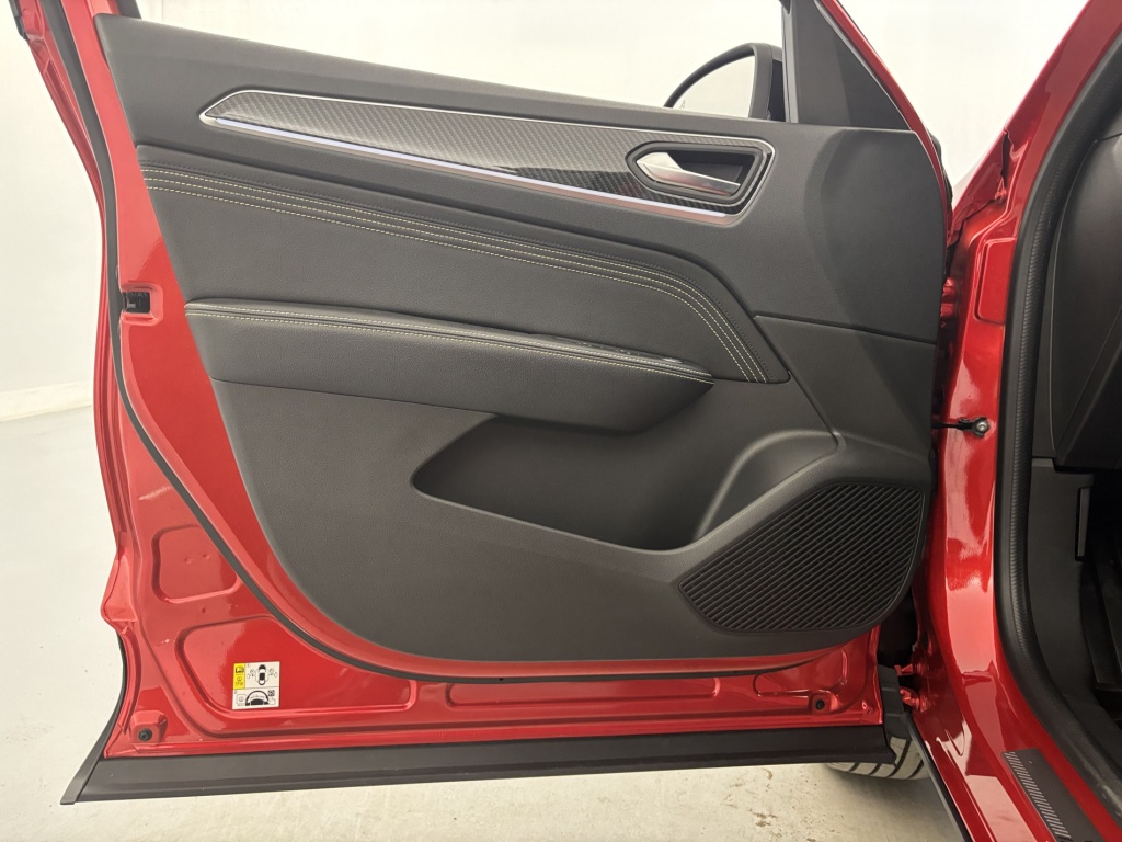 RENAULT Arkana Engineered E-Tech hybride 145 22 - ref: 6-2971x225043 - Photo 12