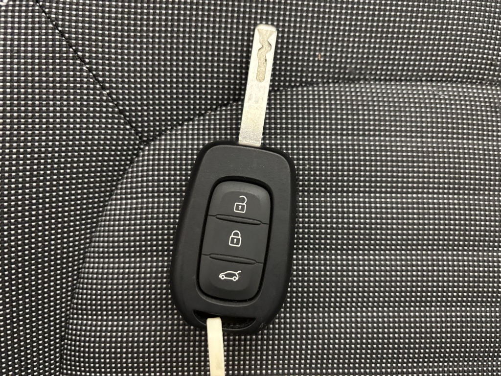 RENAULT Twingo Zen TCe 95 - ref: 6-2971x228022 - Photo 19