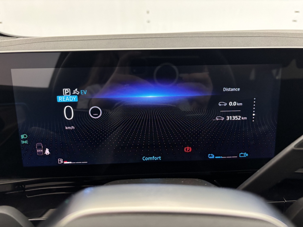 RENAULT Austral Iconic E-Tech hybrid 200 - ref: 6-2971x228887 - Photo 16