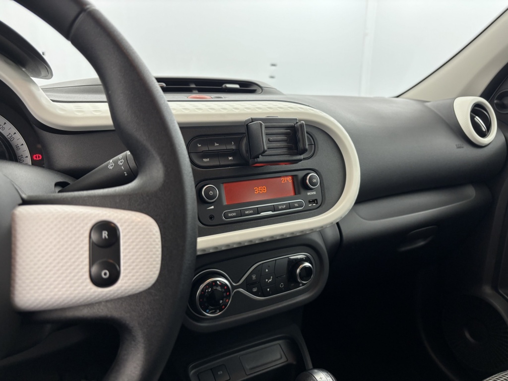 RENAULT Twingo Life III Achat Integral 21 - ref: 6-2971x229320 - Photo 17
