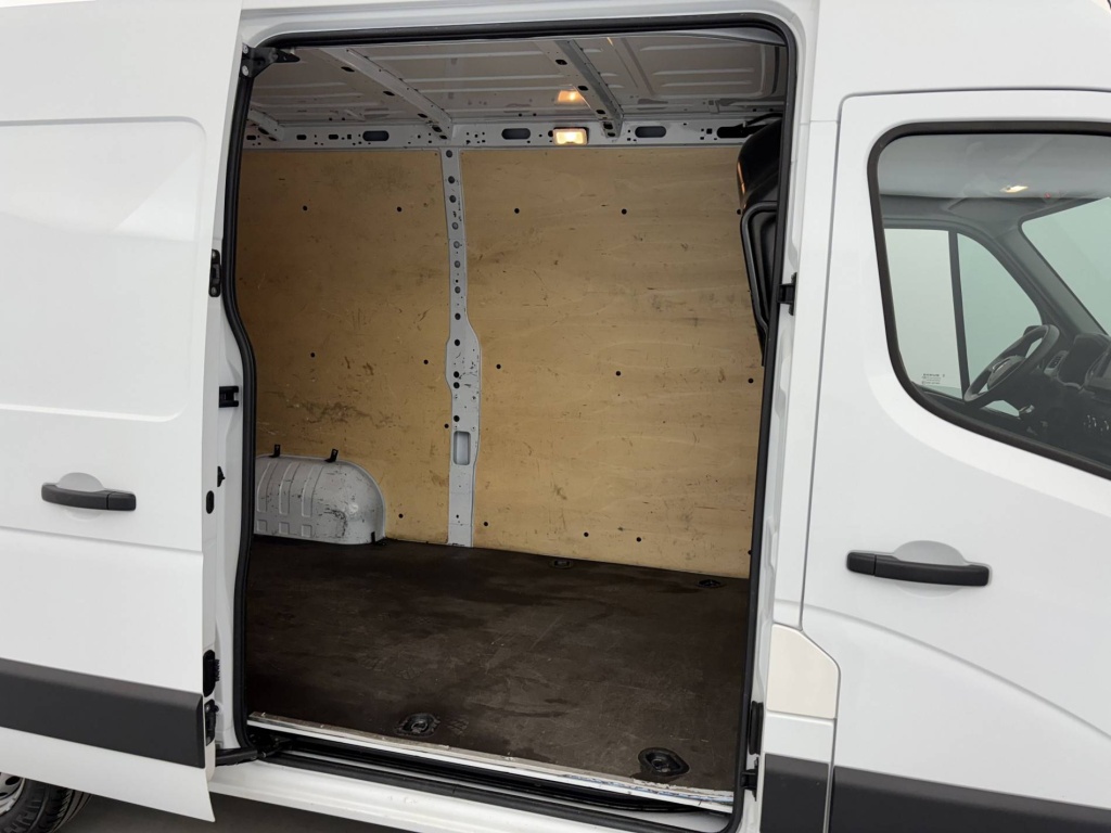 RENAULT Master GRAND CONFORT MASTER FGN TRAC F3500 L2H2 DCI 135 - ref: 6-2971x229325 - Photo 16
