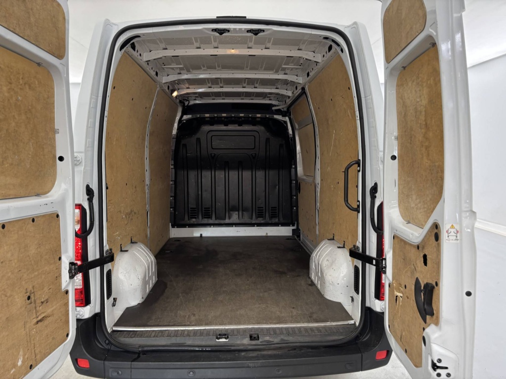 RENAULT Master GRAND CONFORT MASTER FGN TRAC F3500 L2H2 DCI 135 - ref: 6-2971x229325 - Photo 18