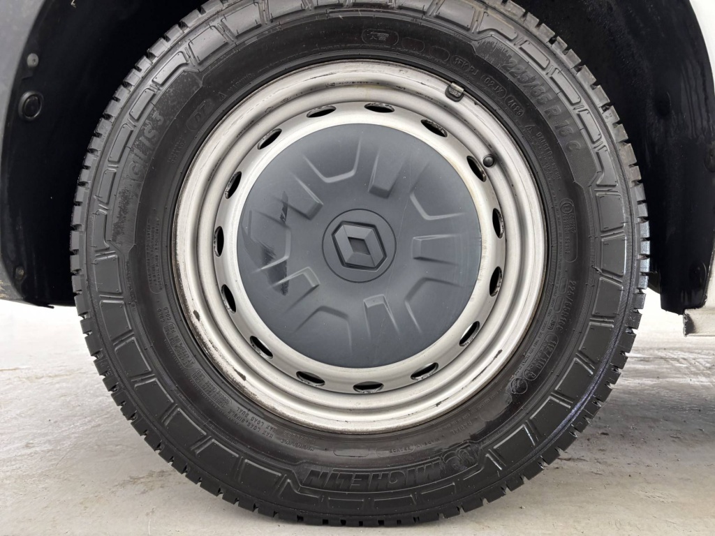 RENAULT Master GRAND CONFORT MASTER FGN TRAC F3500 L2H2 DCI 135 - ref: 6-2971x229325 - Photo 19