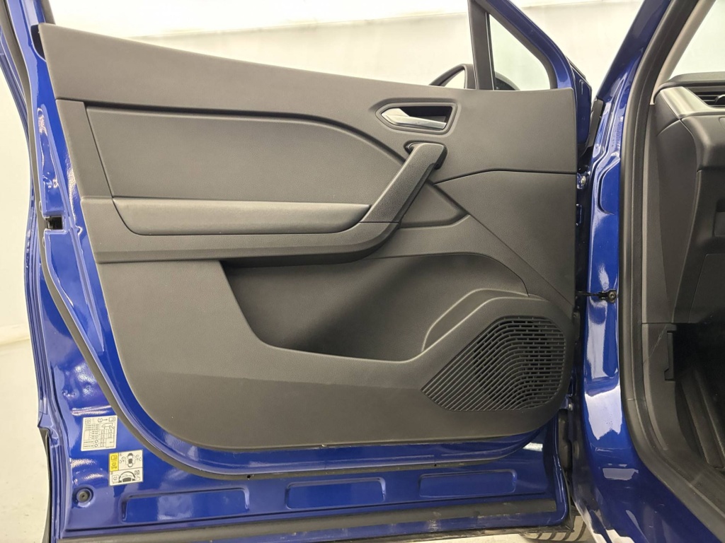 RENAULT Captur Business E-Tech 145 21 - ref: 6-2971x229405 - Photo 11