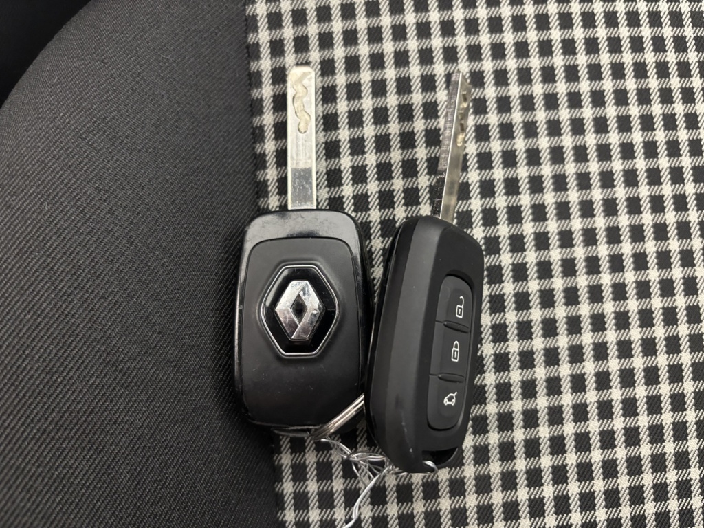 RENAULT Twingo Life III Achat Integral 21 - ref: 6-2971x229605 - Photo 19