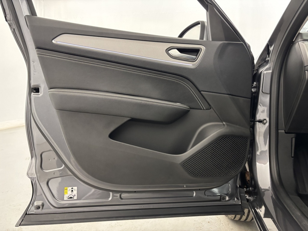 RENAULT Arkana Techno E-Tech hybride 145 22 - ref: 6-2971x229628 - Photo 12
