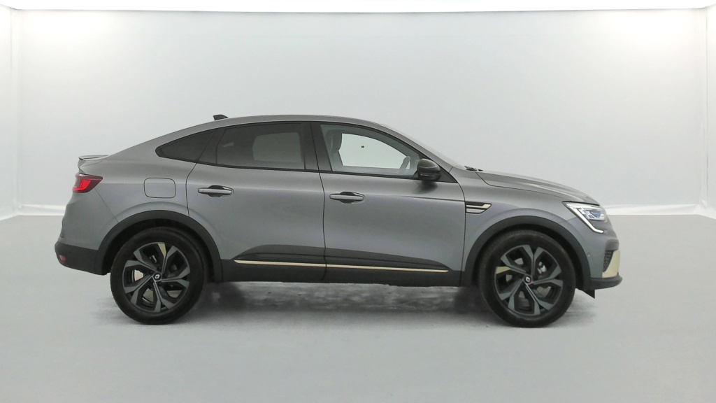 RENAULT Arkana Engineered E-Tech hybride 145 22 - ref: 6-2971x229695 - Photo 6