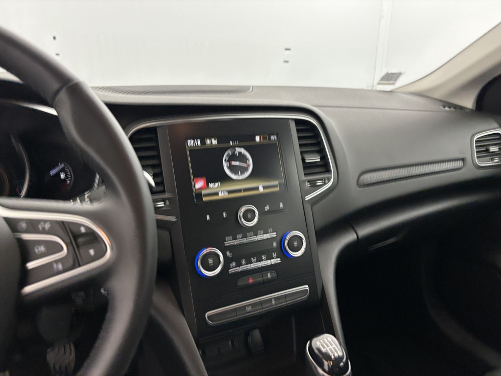 RENAULT Megane Zen Blue dCi 95 - ref: 6-2971x229878 - Photo 17