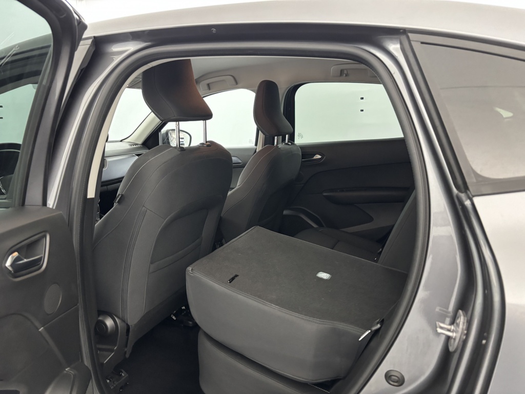 RENAULT Arkana Evolution mild hybrid 140 EDC FAP 22 - ref: 6-2971x230013 - Photo 11