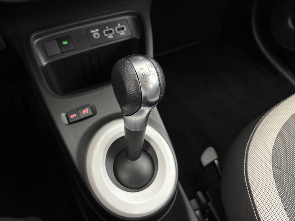 RENAULT Twingo Equilibre III E-Tech - ref: 6-2971x230135 - Photo 13