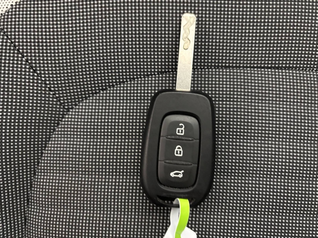 RENAULT Twingo Equilibre III E-Tech - ref: 6-2971x230135 - Photo 20