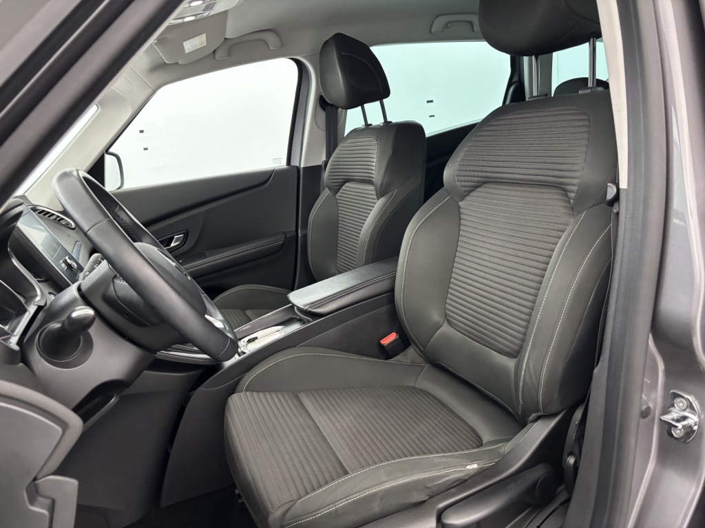RENAULT Grand Scenic Business Blue dCi 120 21 - ref: 6-2971x230298 - Photo 13