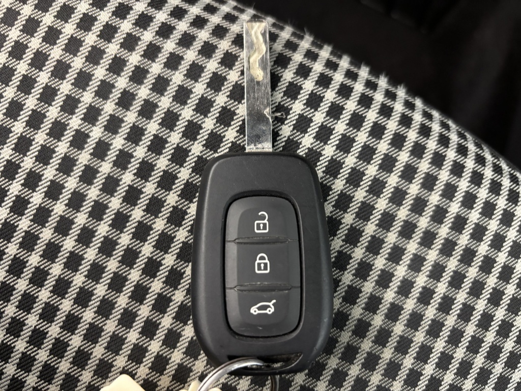 RENAULT Twingo Life III Achat Integral 21 - ref: 6-2971x230417 - Photo 19