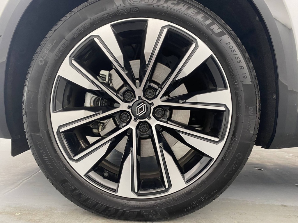 RENAULT Austral Techno E-Tech hybrid 200 - ref: 6-2971x230425 - Photo 17