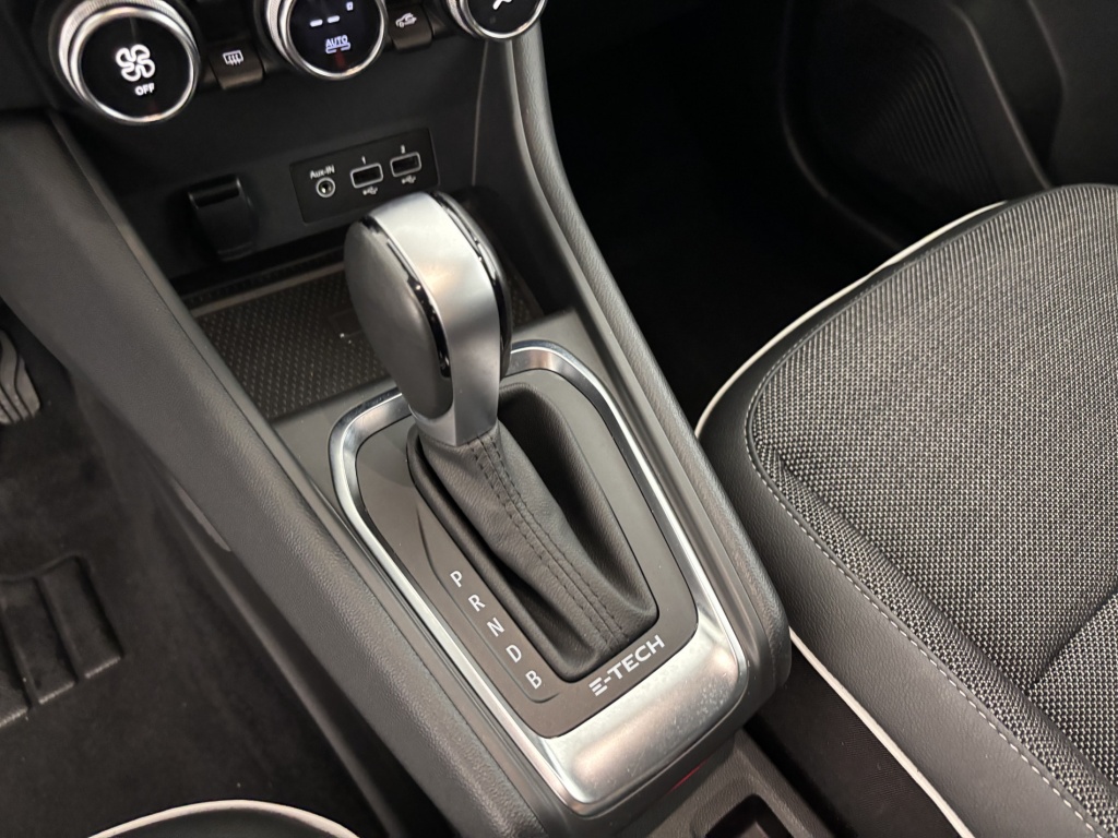 RENAULT Captur Intens E-Tech 145 21 - ref: 6-2971x230428 - Photo 20