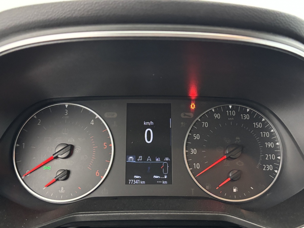 RENAULT Clio Business Blue dCi 85 - ref: 6-2971x232543 - Photo 17