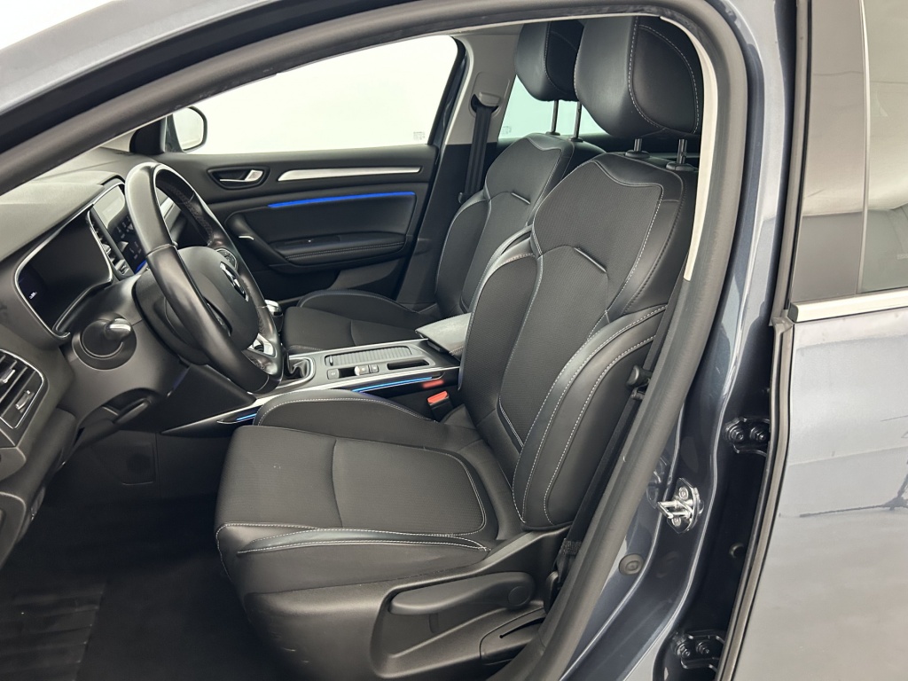 RENAULT Megane Intens Blue dCi 115 - ref: 6-2971x232941 - Photo 12