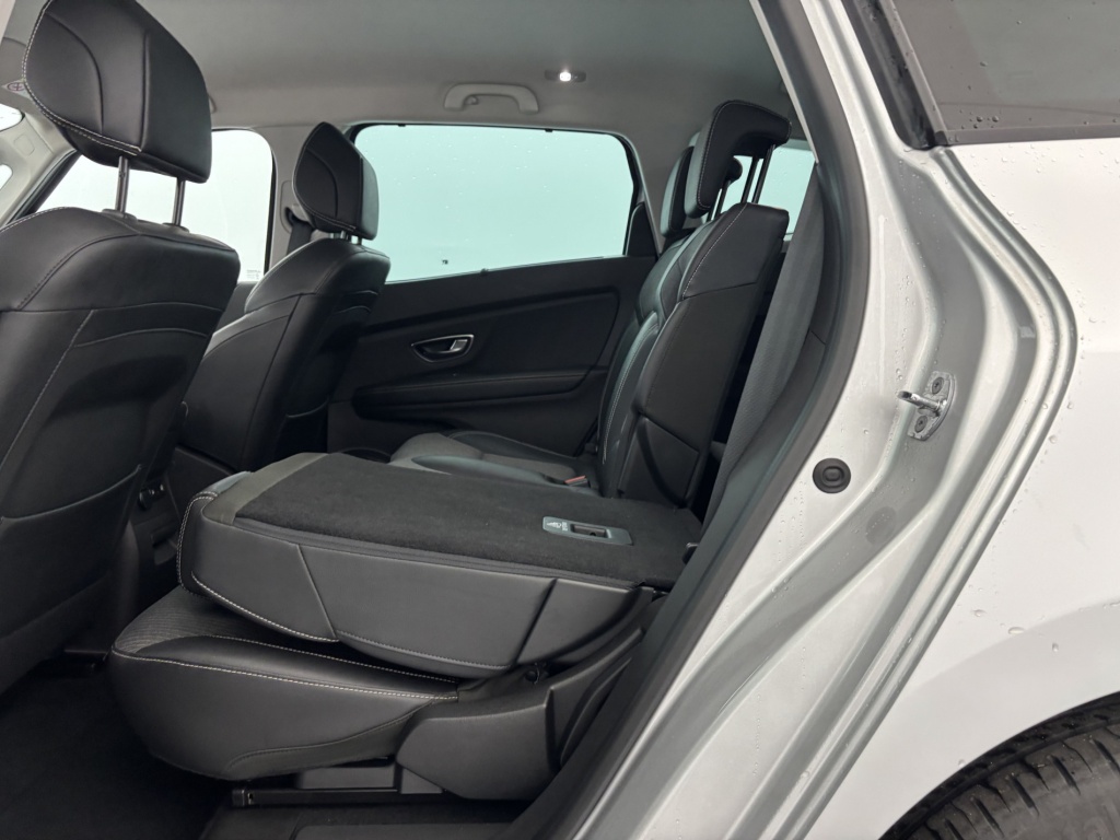 RENAULT Grand Scenic Techno TCe 140 EDC - ref: 6-2971x233543 - Photo 10