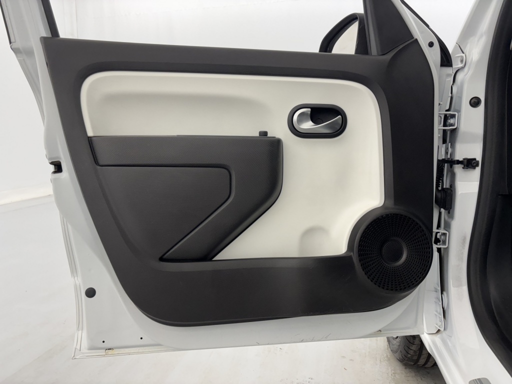 RENAULT Twingo Zen III Achat Integral - ref: 6-2971x234143 - Photo 12