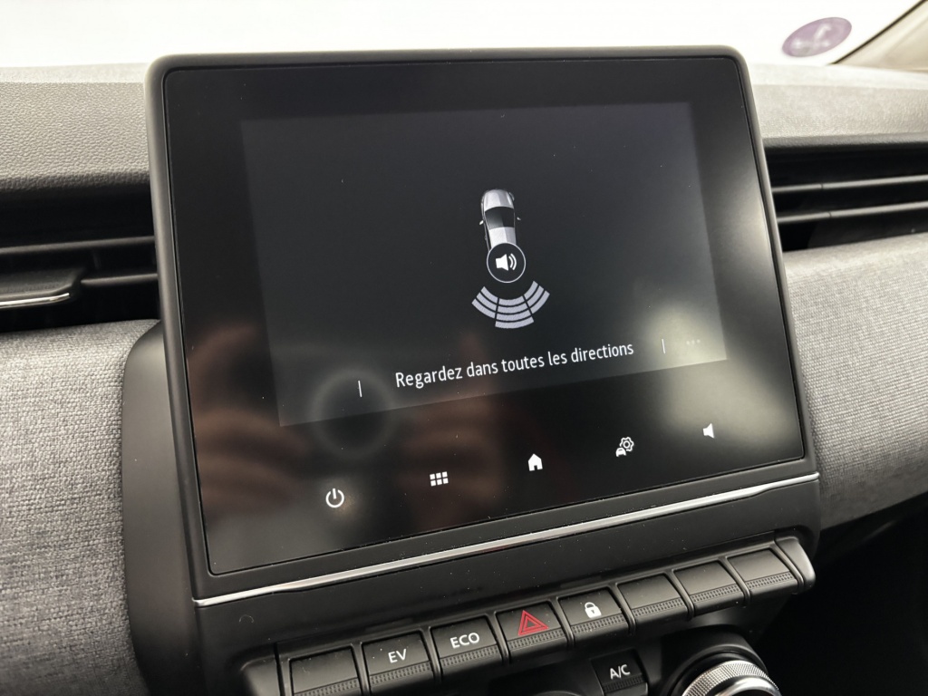 RENAULT Clio Evolution E-Tech full hybrid 145 - ref: 6-2971x234413 - Photo 19