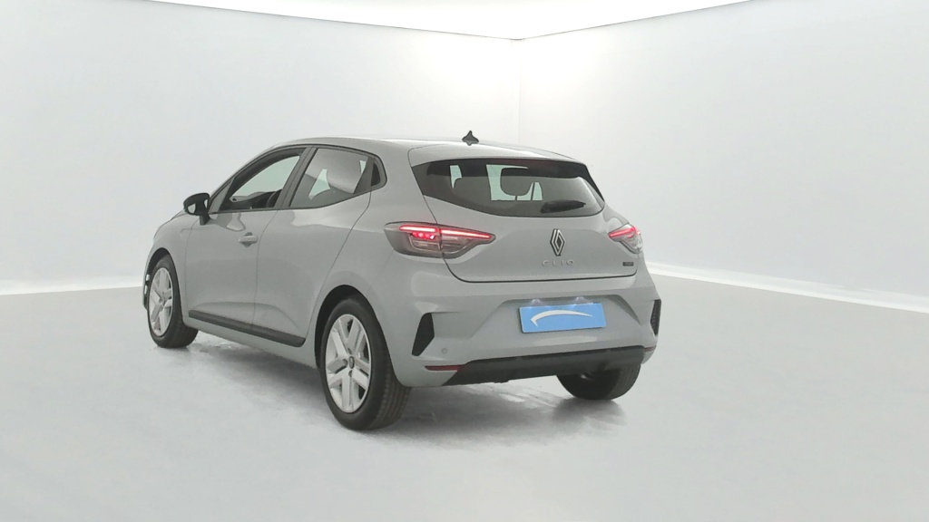 RENAULT Clio Evolution E-Tech full hybrid 145 - ref: 6-2971x234413 - Photo 3