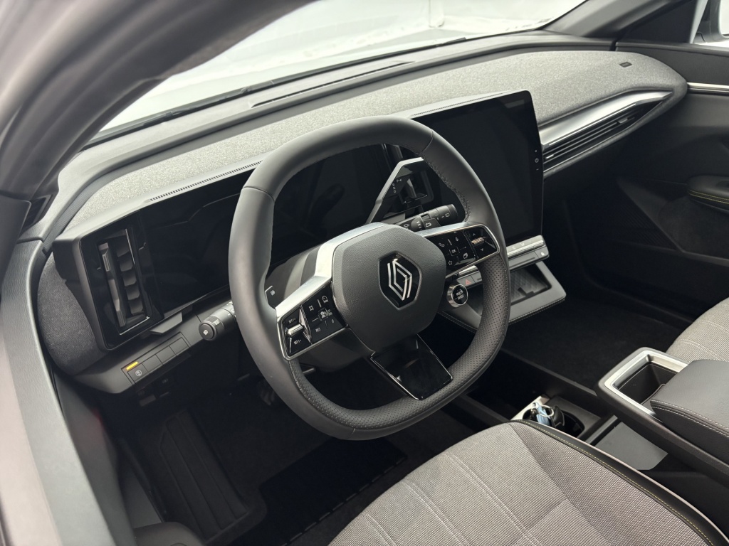 RENAULT Megane Techno 220 ch autonomie confort GSR2 - ref: 6-2971x234495 - Photo 14