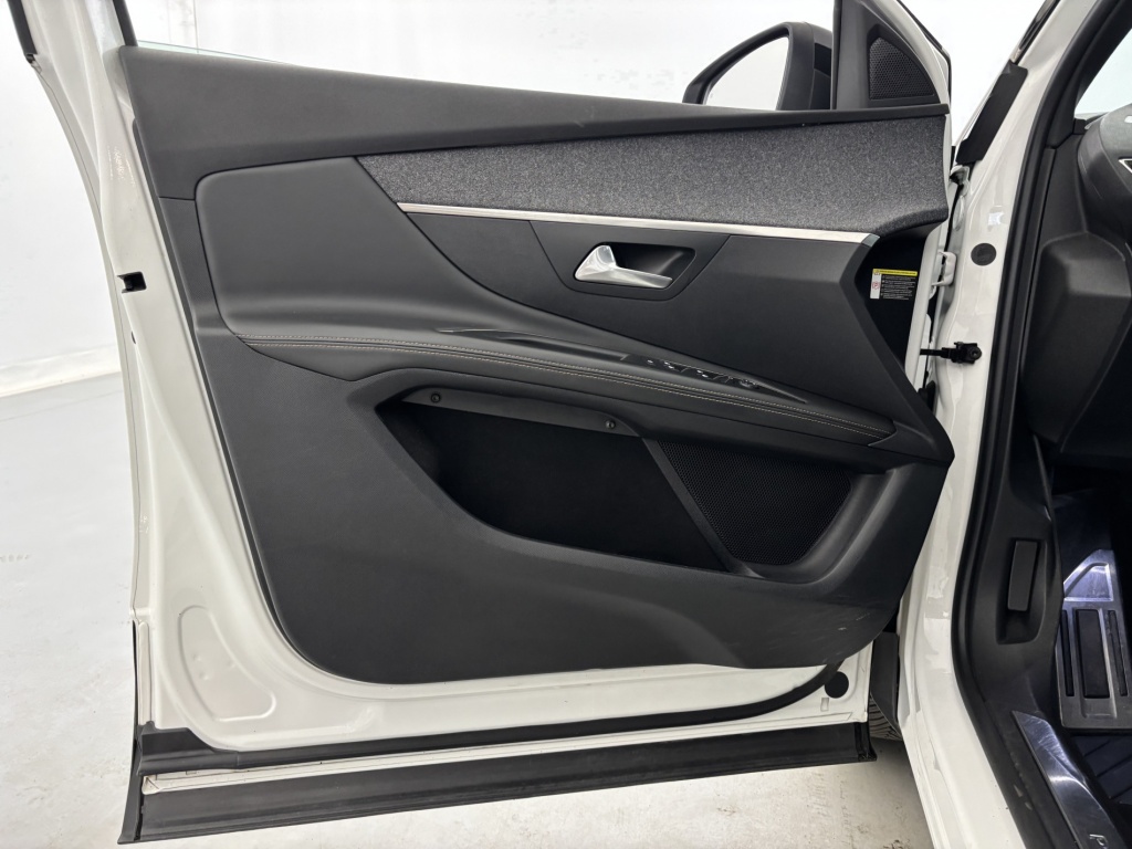 PEUGEOT 3008 GT Line 1.5 BlueHDi 130ch S&S BVM6 - ref: 6-2971x234647 - Photo 12