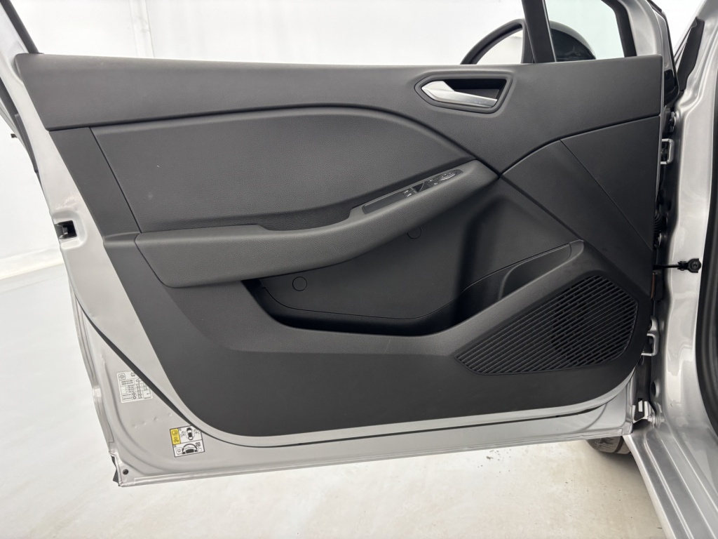 RENAULT Clio Equilibre TCe 90 - ref: 6-2971x234691 - Photo 12