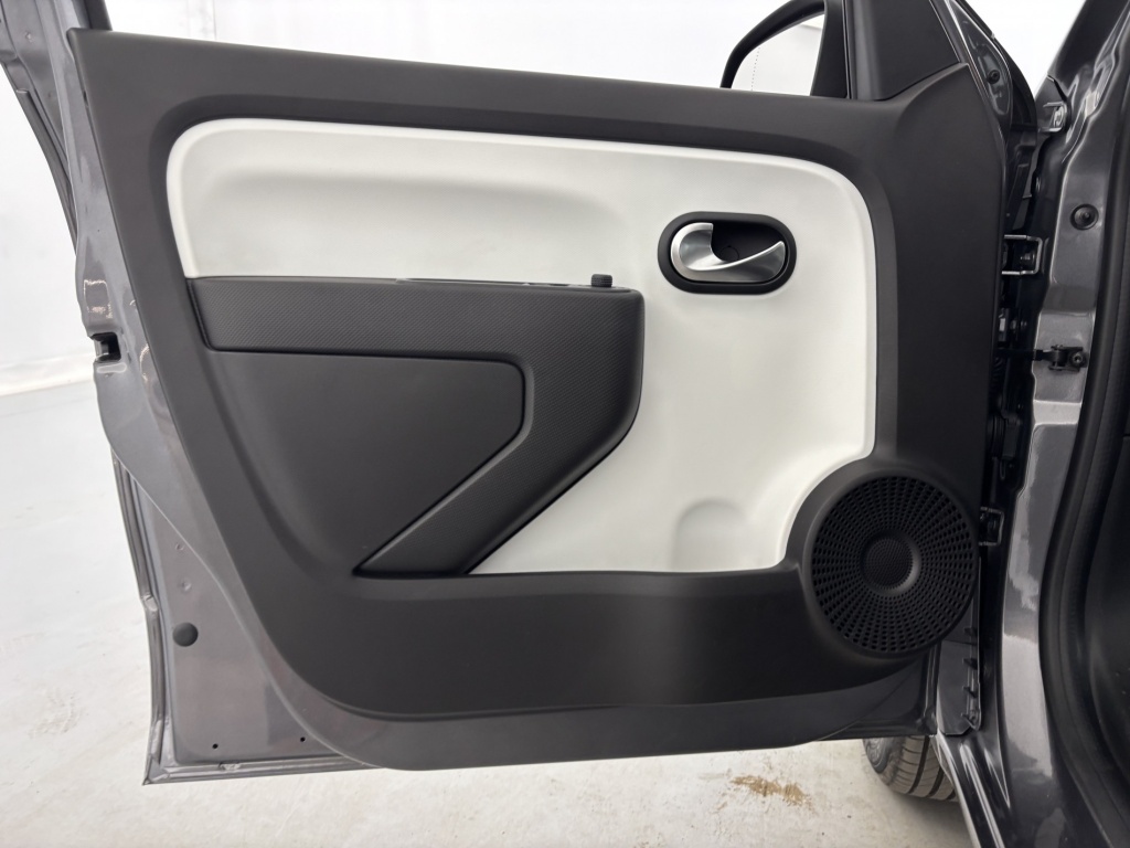 RENAULT Twingo Equilibre III E-Tech - ref: 6-2971x234809 - Photo 12