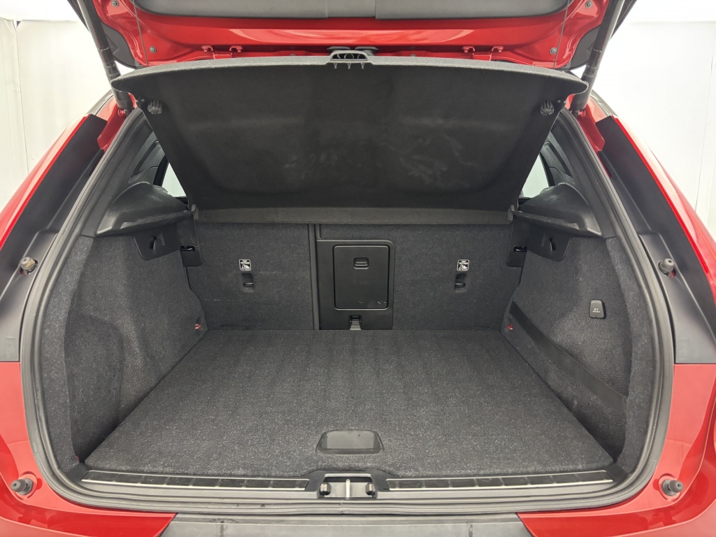 VOLVO XC40 R-Design D3 AdBlue 150 ch Geartronic 8 - ref: 6-2971x234821 - Photo 9