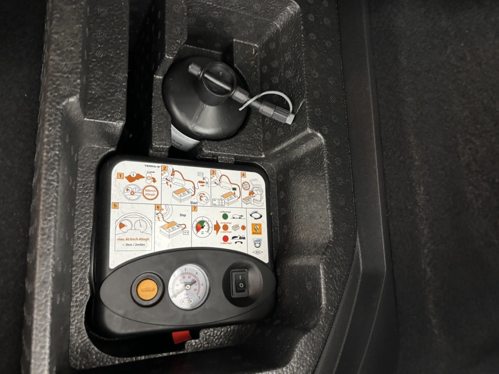RENAULT Captur INTENS Plug-In Hybrid E-TECH 160 - ref: 6-2971x234864 - Photo 10