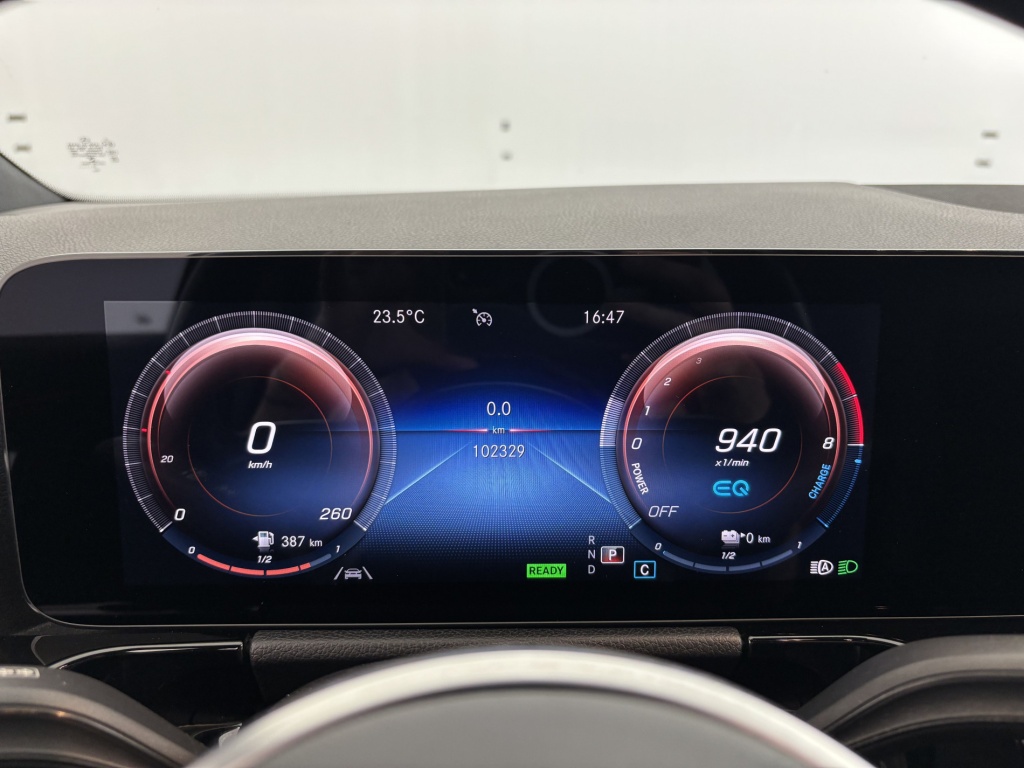 MERCEDES GLA Progressive Line 250 e 8G-DCT - ref: 6-2971x235212 - Photo 16