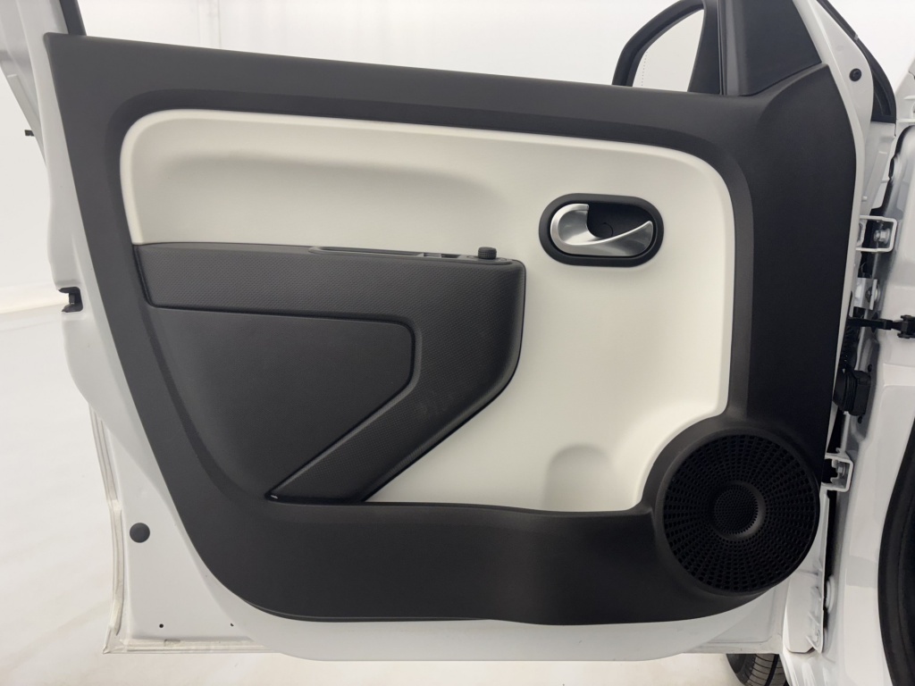 RENAULT Twingo Zen III Achat Integral 21 - ref: 6-2971x235289 - Photo 12