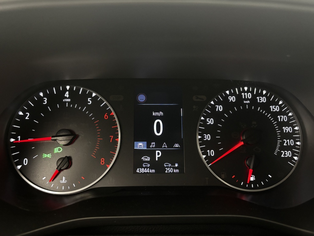 RENAULT Arkana Evolution mild hybrid 140 EDC FAP 22 - ref: 6-2971x235597 - Photo 17