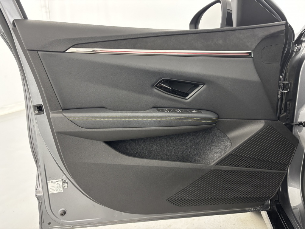 RENAULT Megane Techno EV40 130ch standard charge - ref: 6-2971x235777 - Photo 12