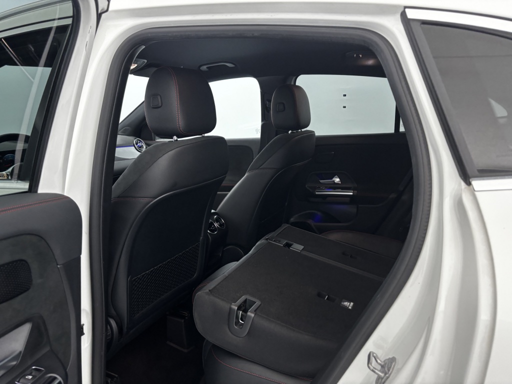 MERCEDES GLA AMG Line 200 d 8G-DCT - ref: 6-2971x236149 - Photo 11