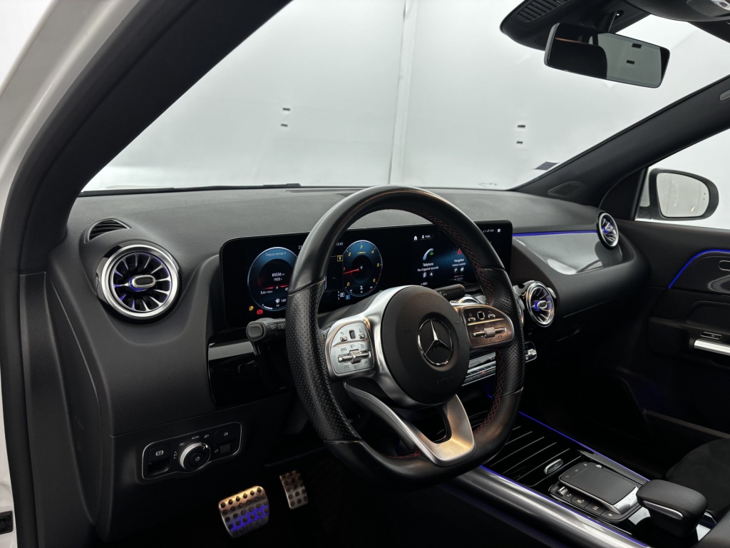 MERCEDES GLA AMG Line 200 d 8G-DCT - ref: 6-2971x236149 - Photo 14