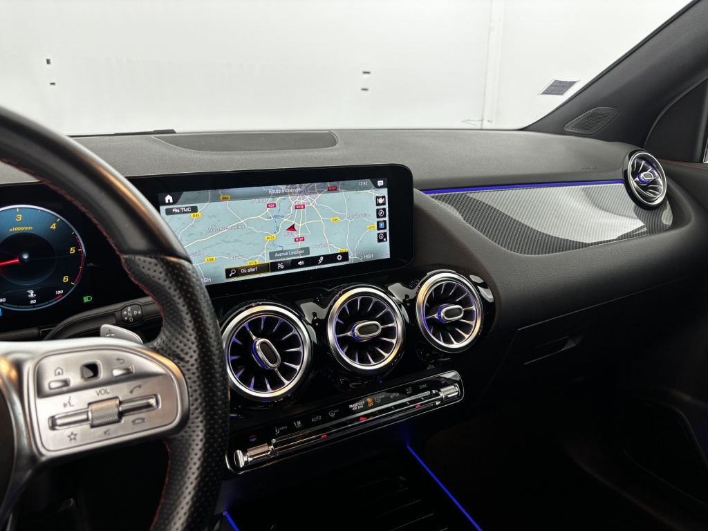 MERCEDES GLA AMG Line 200 d 8G-DCT - ref: 6-2971x236149 - Photo 17