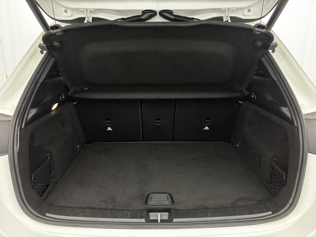 MERCEDES GLA AMG Line 200 d 8G-DCT - ref: 6-2971x236149 - Photo 9