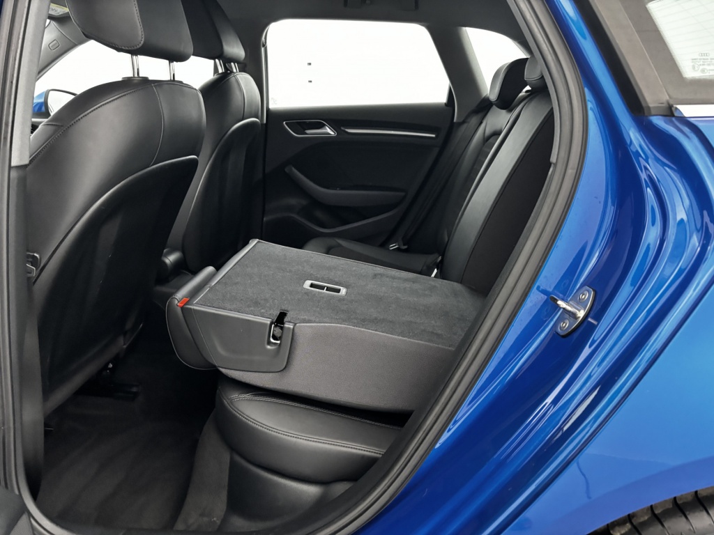 AUDI A3 Sportback Design 35 TFSI CoD 150 S tronic 7 - ref: 6-2971x236495 - Photo 10