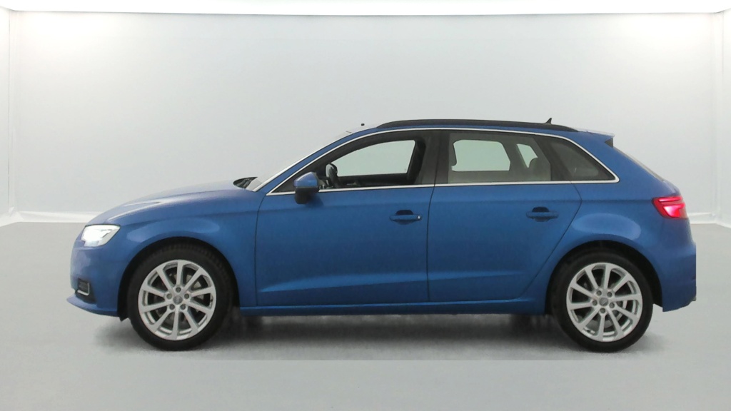 AUDI A3 Sportback Design 35 TFSI CoD 150 S tronic 7 - ref: 6-2971x236495 - Photo 2