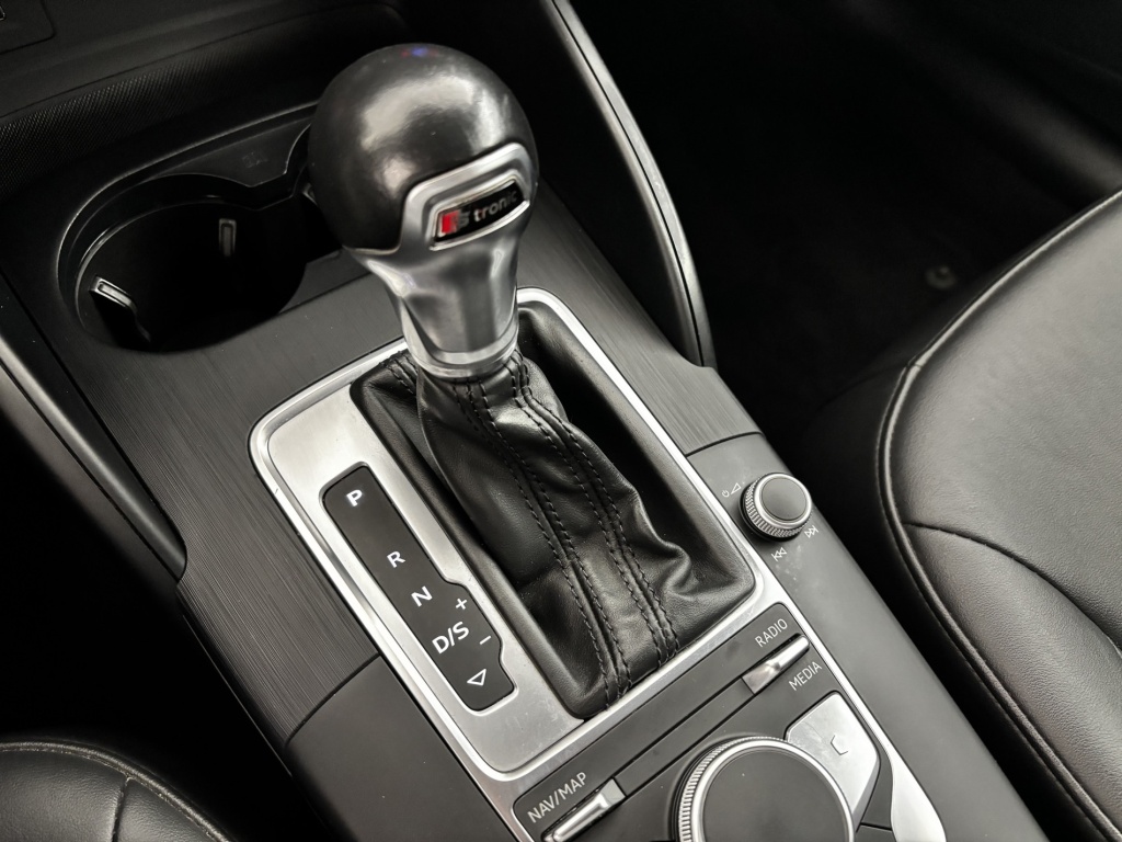 AUDI A3 Sportback Design 35 TFSI CoD 150 S tronic 7 - ref: 6-2971x236495 - Photo 20