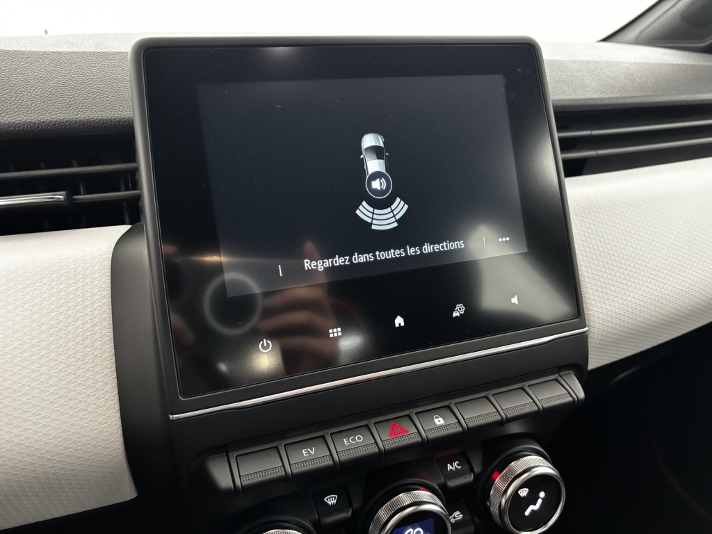 RENAULT Clio Limited E-Tech 140 21N - ref: 6-2971x237187 - Photo 19